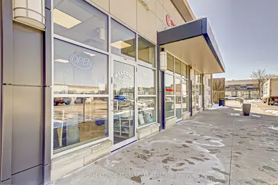 10 Mallard Road C104, Toronto, On M3b 0a7