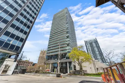 99 Foxbar Road 906, Toronto, On M4v 0b2