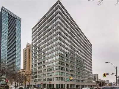71 Charles Street E Ph1605, Toronto C08, On M4y 2t3