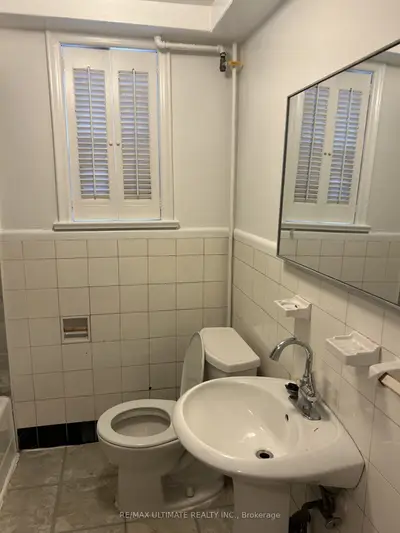19 Castlefield Avenue 1, Toronto C03, On M4r 1g3