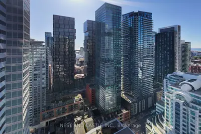 327 King Street W 4104, Toronto C01, On M5v 1j9