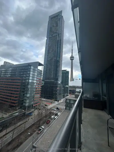 15 Fort York Blvd Boulevard 1505, Toronto C01, On M5v 3y4