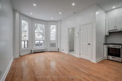 180 Sherbourne Street 105, Toronto C08, On M5a 2r7