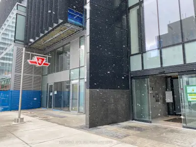 3 Gloucester Street 1905, Toronto C08, On M4y 0c6