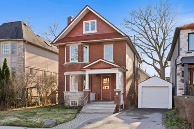 32 Belcourt Road, Toronto C10, On M4s 2t9
