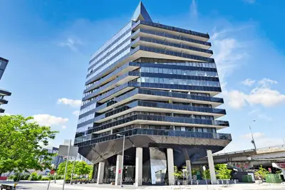 21 Lawren Harris Square 801, Toronto C08, On M5a 0t4