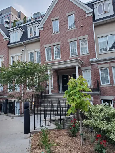 11 Niagara Street 39, Toronto C01, On M5v 3n9