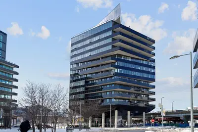 21 Lawren Harris Square 418, Toronto C08, On M5a 1h7