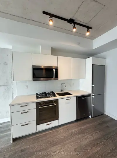 55 Ontario Street 507, Toronto C08, On M5a 0t8