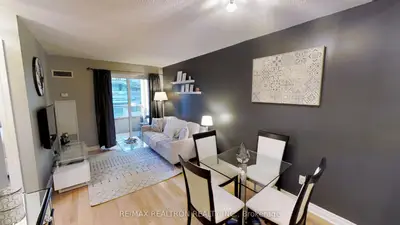 250 Wellington Street W 1444, Toronto C01, On M5v 3p6