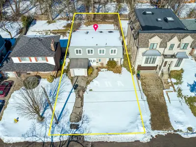 10 Waring Court, Toronto, On M2n 4g7