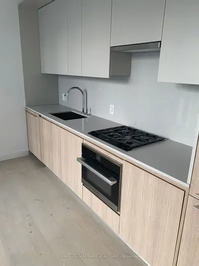81 Wellesley Street E 1008, Toronto C08, On M4y 0c5