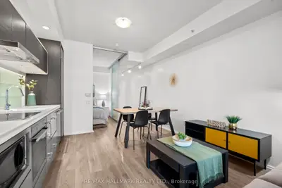 45 Charles Street E 3008, Toronto C08, On M4y 1s2