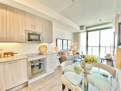 297 College Street 1511, Toronto C01, On M5t 0c2