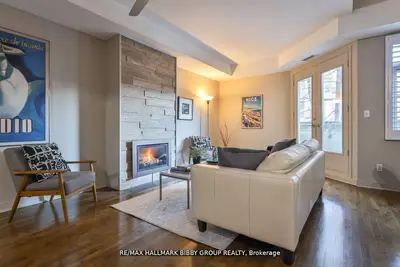 500 Richmond Street W 315, Toronto C01, On M5v 3n4