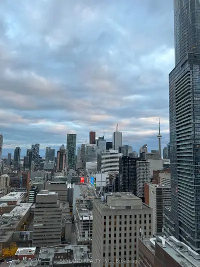 21 Carlton Street 3507, Toronto C08, On M5b 1l3