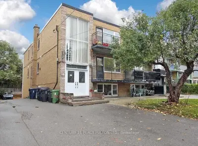 246 Pannahill Road 2 Nd Floor, Toronto C06, On M3h 4n9