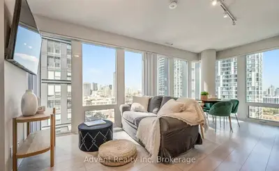 60 Shuter Street 2711, Toronto C08, On M5b 0b7