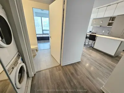 88 Harbour Street 1505, Toronto C01, On M5j 0c3