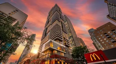 7 Grenville Street 5502, Toronto C01, On M4y 1w9