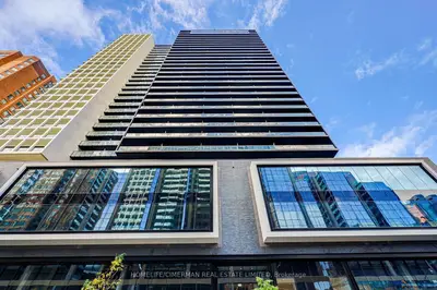 20 Edward Street 2410, Toronto C01, On M5g 1g9