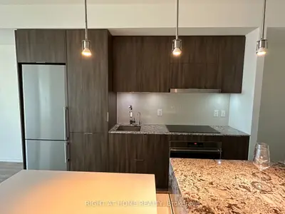 1 Bloor Street E 3205, Toronto, On M4w 0a8