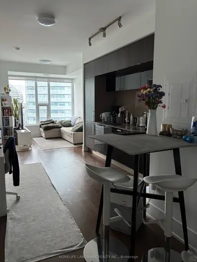 10 York Street 6002, Toronto C01, On M5j 2z2