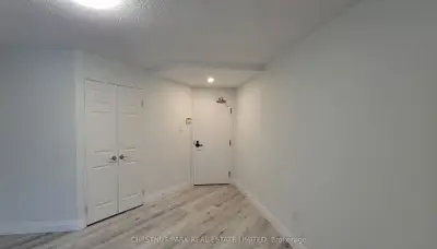 25 Maitland Street 1201, Toronto C08, On M4y 2w1