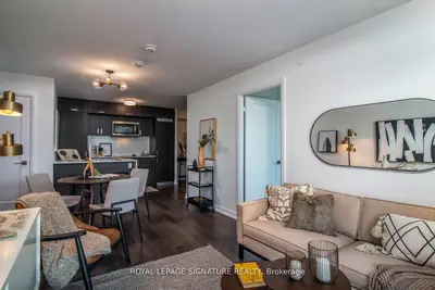 18 Erskine Avenue 1510, Toronto C10, On M4p 0c9