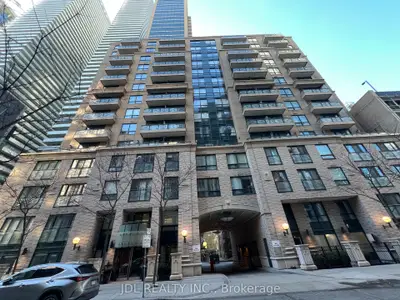 35 Hayden Street 915, Toronto C08, On M4y 3c3