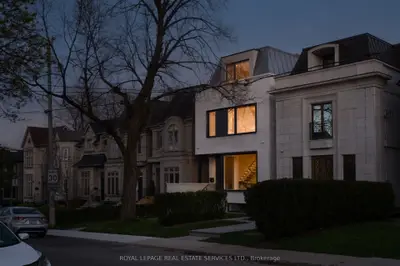 237 Bedford Park Avenue, Toronto C04, On M5m 1j4