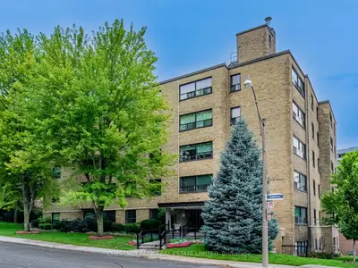 2 Ridelle Avenue 404, Toronto C04, On M6b 1h4