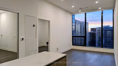 15 Mercer Street 4104, Toronto C01, On M5v 0t8