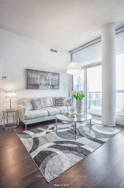 8 Mercer Street 3203, Toronto C01, On M5v 0c4