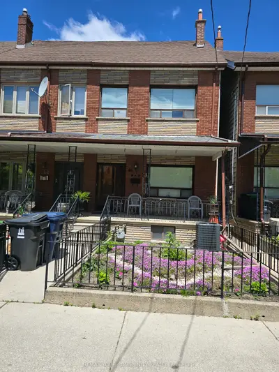 46 Ulster Street 2nd Floor, Toronto C01, On M5s 1e3
