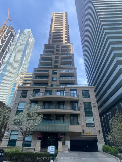 35 Hayden Street 418, Toronto C08, On M4y 3c3