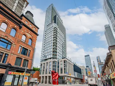 1 Gloucester Street 2112, Toronto C08, On M4y 0c6
