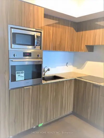 11 Wellesley Street W 4404, Toronto C01, On M4y 0g4