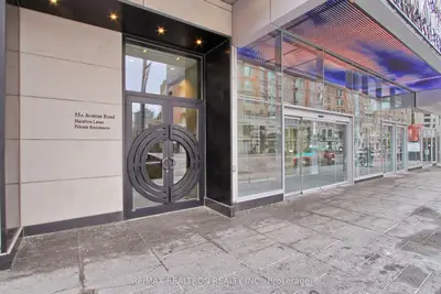 55a Avenue Road 406, Toronto, On M5r 2g3
