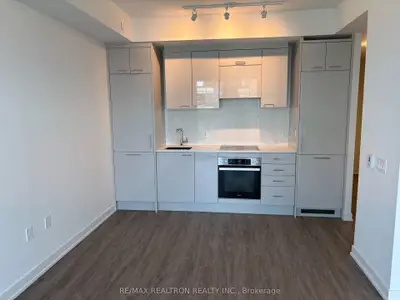 634 Church Street 3907, Toronto C08, On M4y 2g3