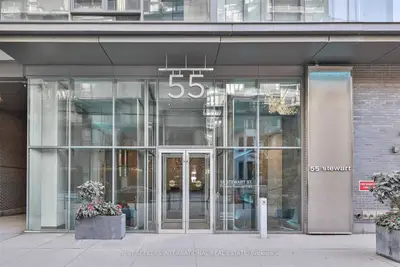 55 Stewart Street 626, Toronto C01, On M5v 2v1