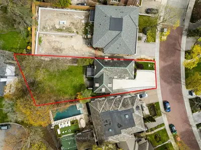 42 Glenayr Road, Toronto C03, On M5p 3b8