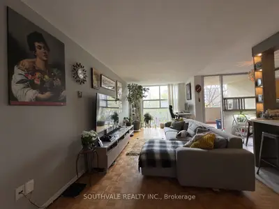 40 Homewood Avenue #404, Toronto C08, On M4y 2k2