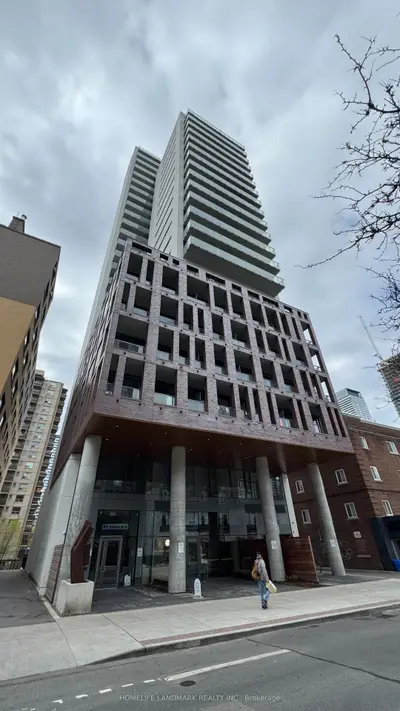 81 Wellesley Street E 308, Toronto C08, On M4y 0c5