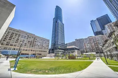386 Yonge Street 1106, Toronto C01, On M5b 0a5