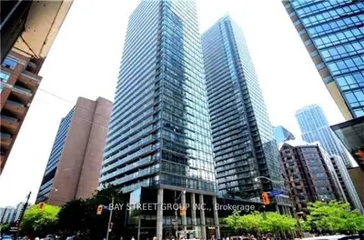 37 Grosvenor Street 605, Toronto C01, On M4y 3g5