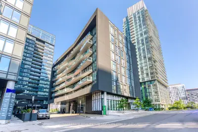 90 Queens Wharf Road 509, Toronto C01, On M5v 0j4