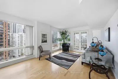 1001 Bay Street 2004, Toronto C01, On M5s 3a6