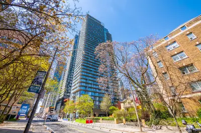 50 Wellesley Street E 503, Toronto C08, On M4y 0c8
