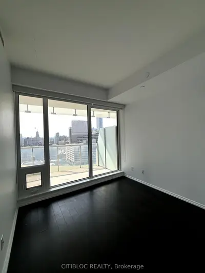 197 Yonge Street 1409, Toronto C08, On M5b 0c1